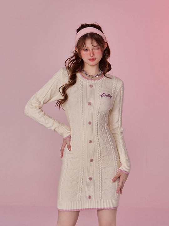 Retro Milky White Tight Fitting Buttocks Wrapped Long Sleeved Knitted Dress